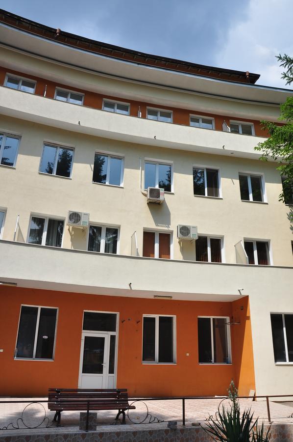 Семеен Хотел Пауталия Kyustendil Exterior photo